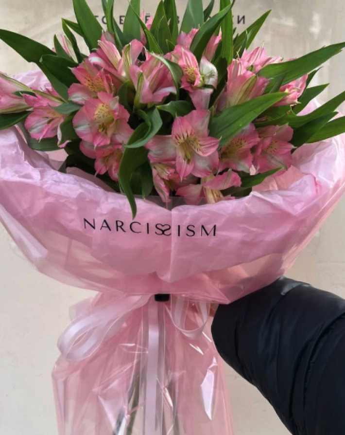 Букет из альстромерий