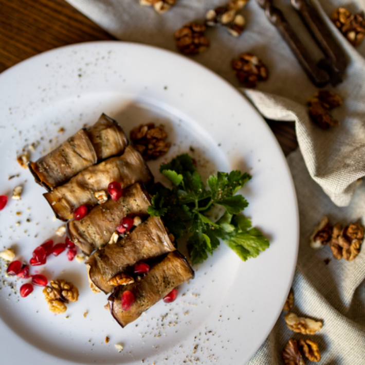 Рулетики из баклажанов