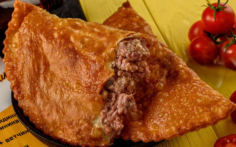 Чебурек с говядиной и свининой
