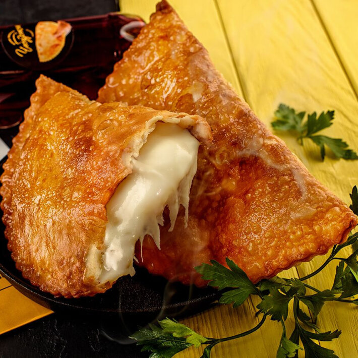 Чебурек с сыром «Моцарелла»