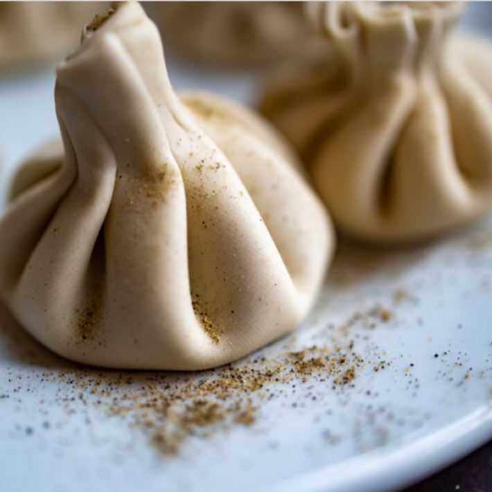 Хинкали с бараниной и зеленью