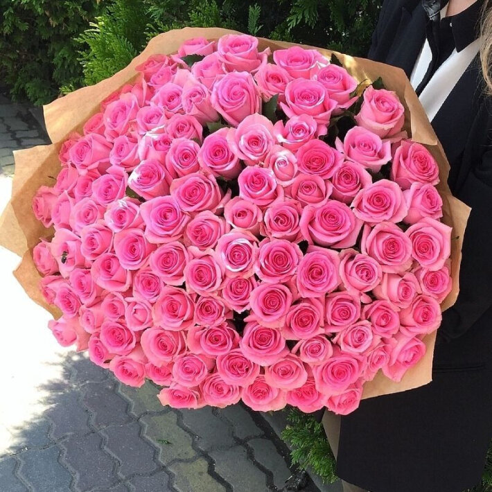 Букет из 101 розовой розы