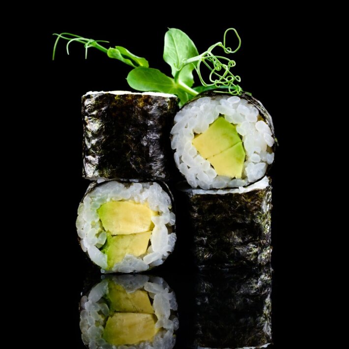 Авокадо Маки вегетарианские