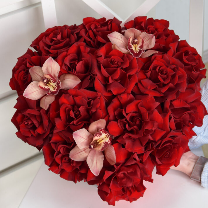 Композиция в коробке «Сердца в унисон»