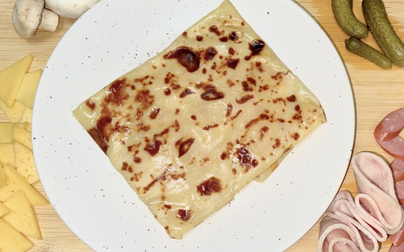 Блин с ветчиной и сыром