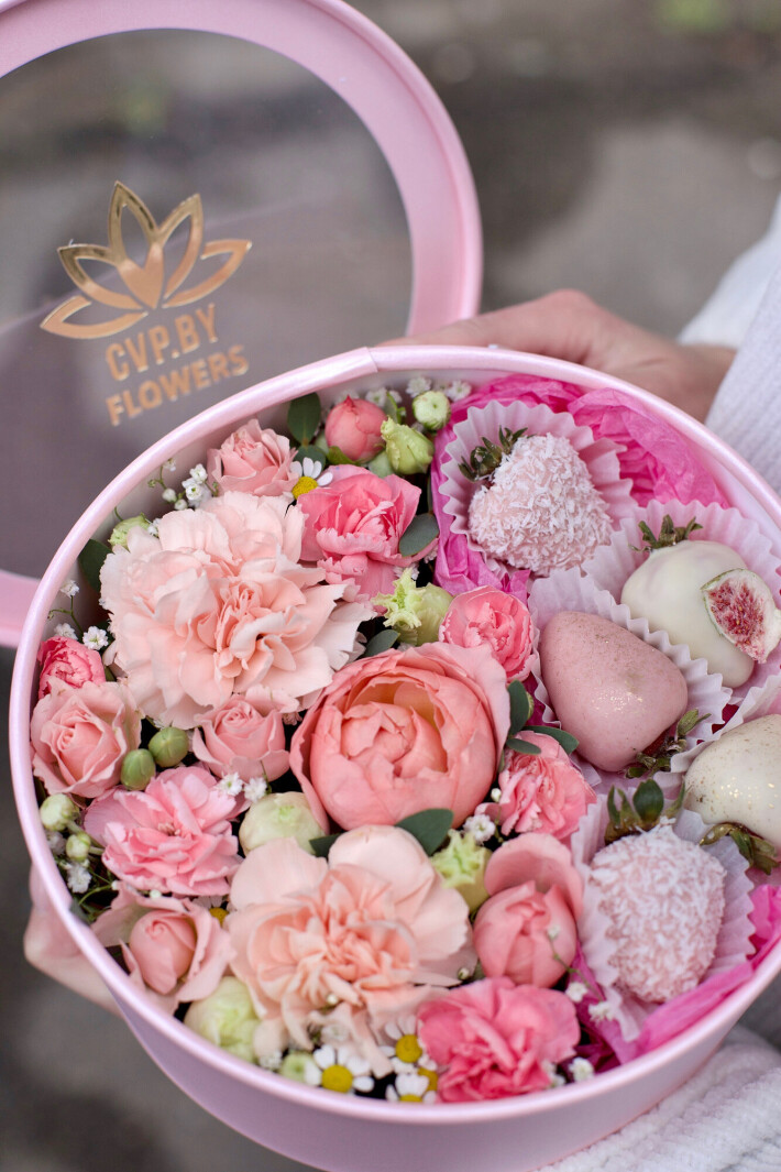 Strawberryb box (предзаказ за 3 часа)
