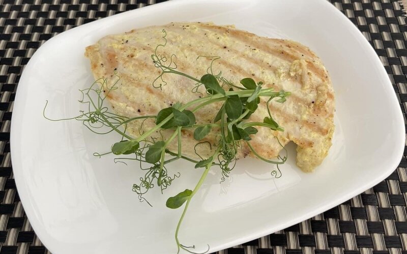 Куриная грудка жареная