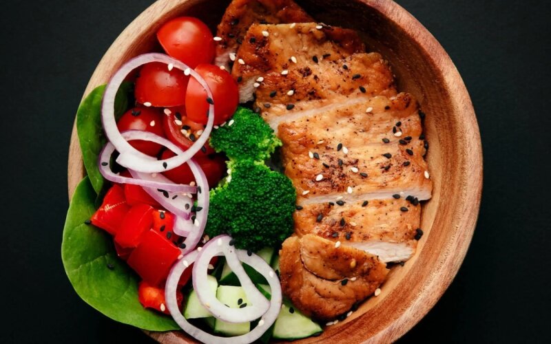 Поке с цыпленком