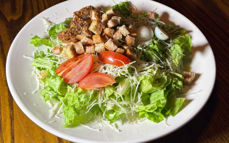 Салат «Цезарь» с курицей