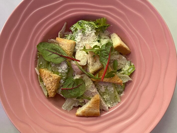 Салат «Цезарь с креветками»