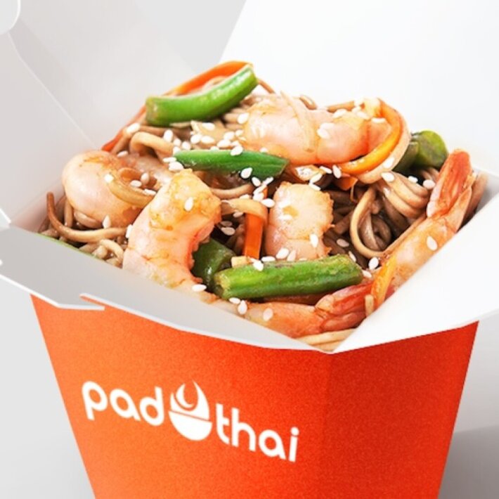 Креветки в устричном соусе с лапшой соба