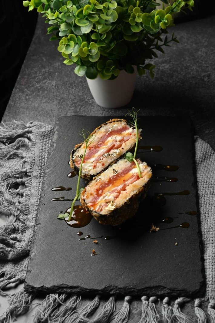 Суши-бургер с тунцом