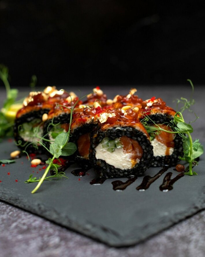 Ролл голден угорь