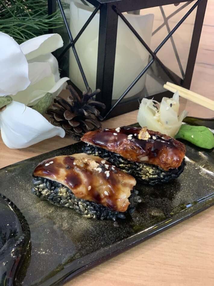 Нигири с угрем