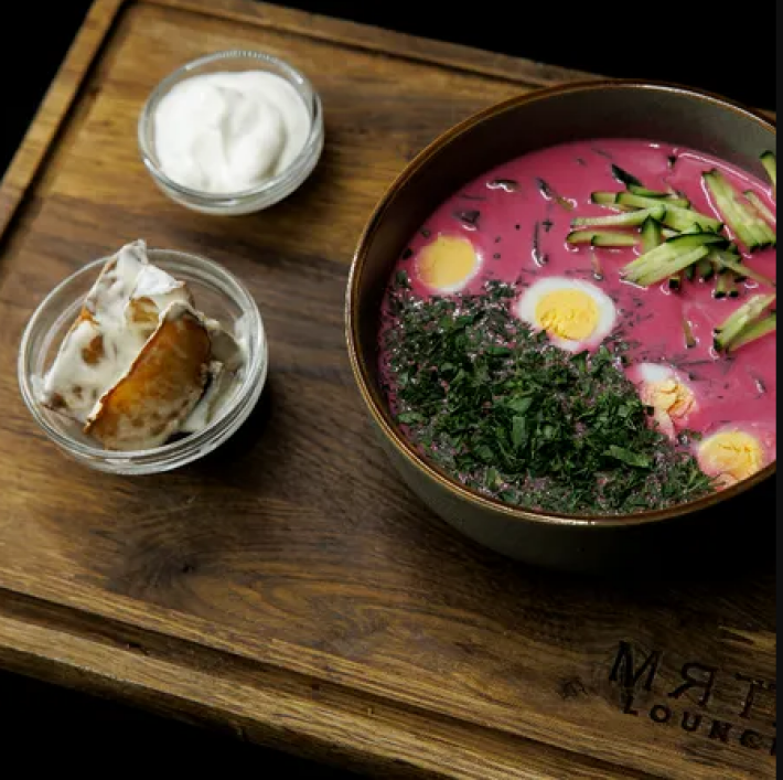 Холодник с перепелиным яйцом и картофелем