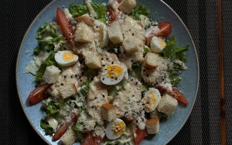Салат «Цезарь» с курицей