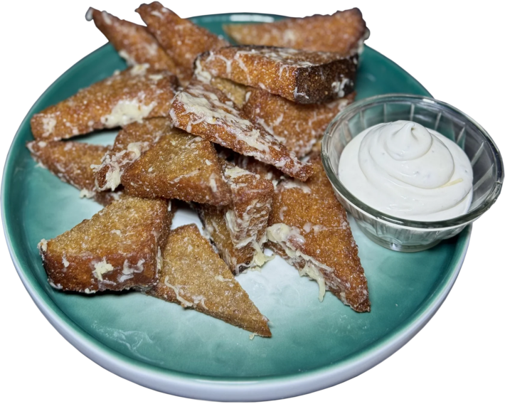 Гренки с соусом