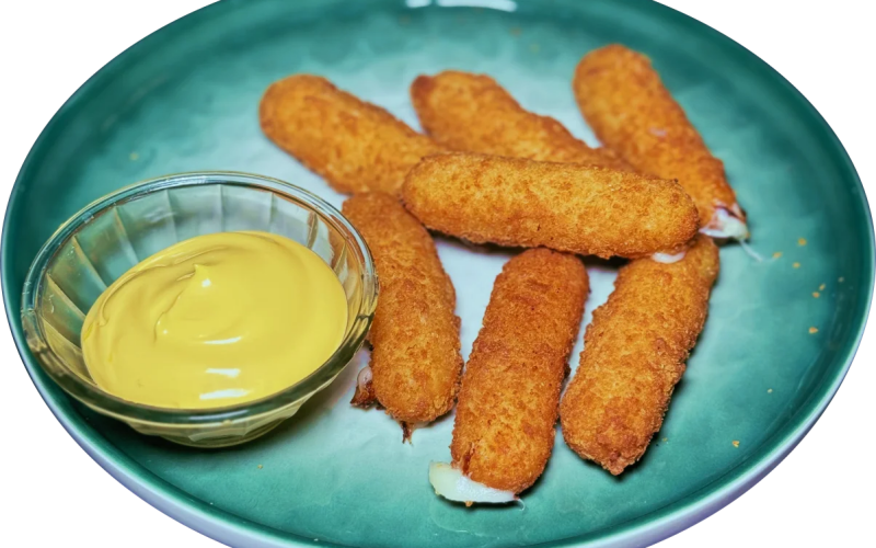Сырные палочки с соусом