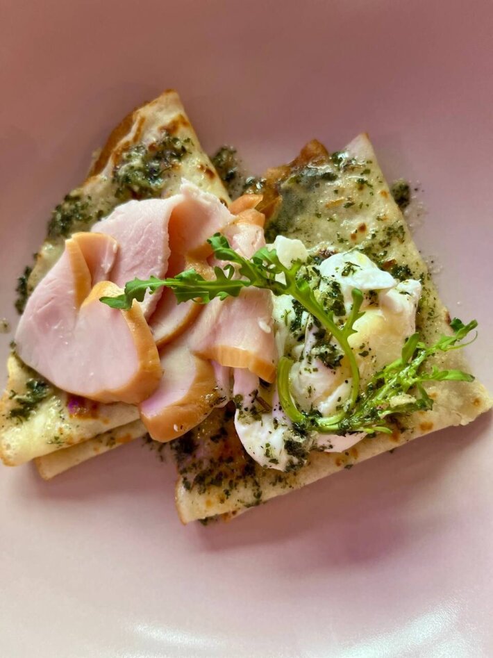 Блинчики с индейкой и яйцом