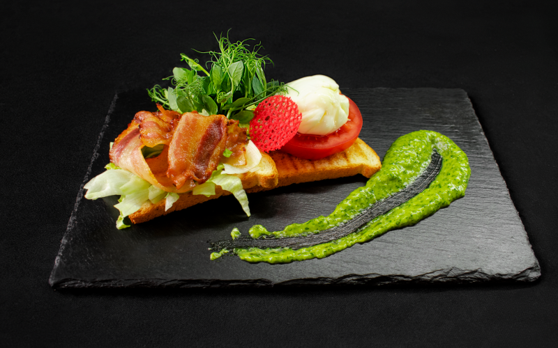 Яйцо-пашот с лососем