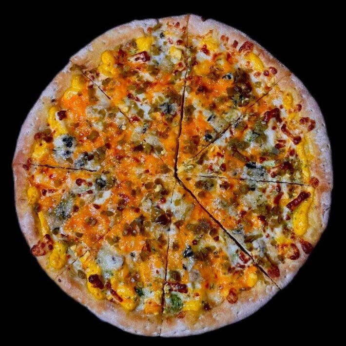 Пицца «Сырная бомба с халапеньо»