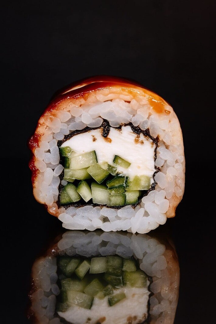 Ролл «Филадельфия с угрём»