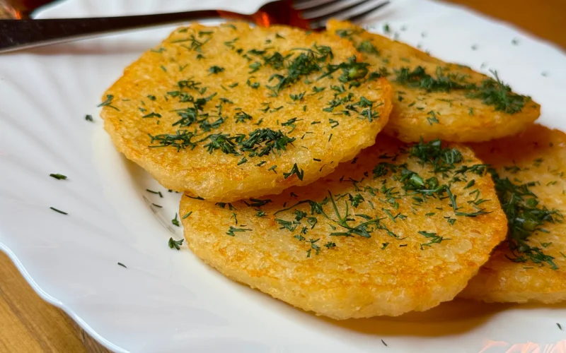 Драники с грибным соусом