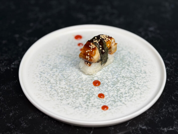 Нигири с угрём