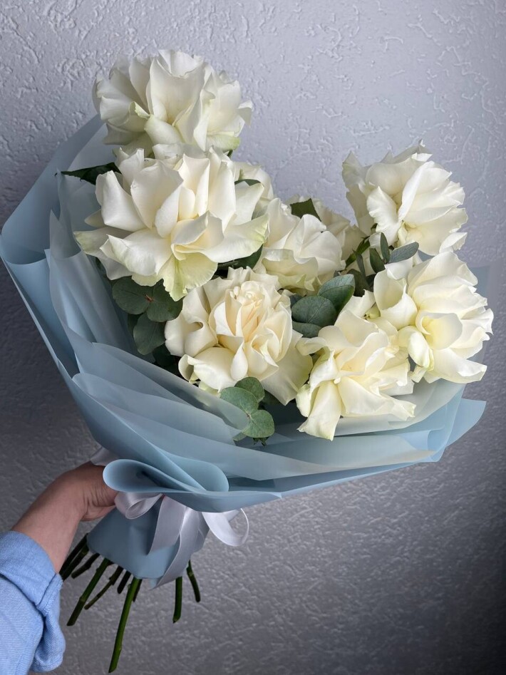 Букет из белых роз