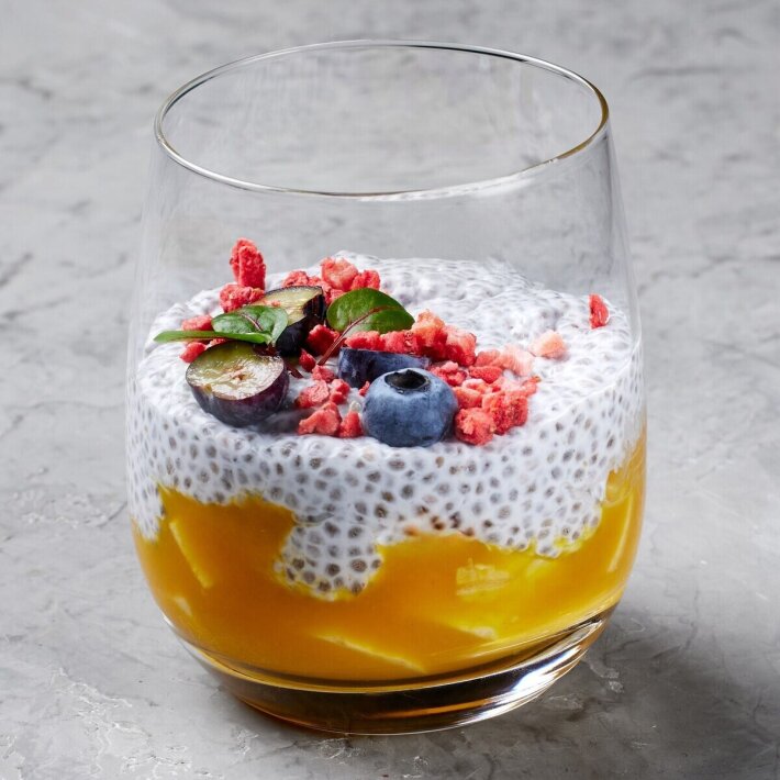 Чиа-пудинг кокосовый с манго и бананом