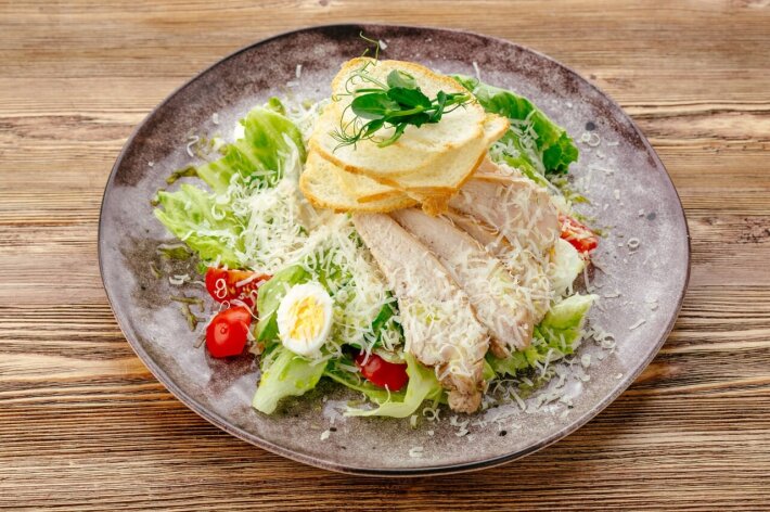 Салат «Цезарь» с курицей