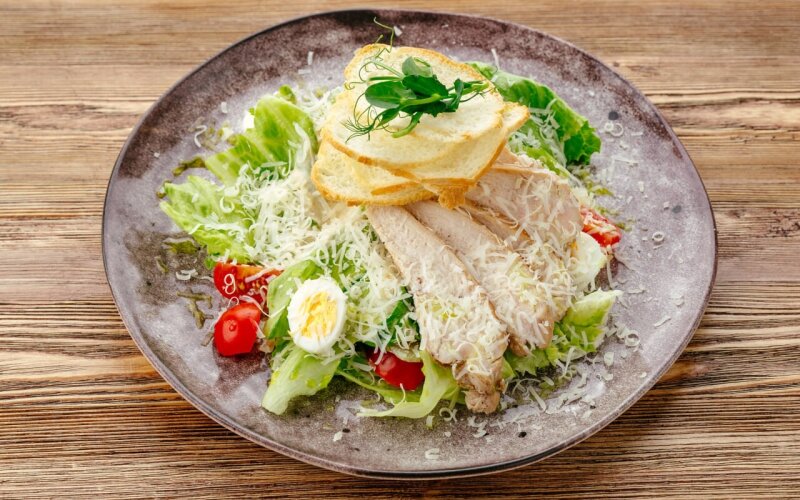 Салат «Цезарь» с курицей