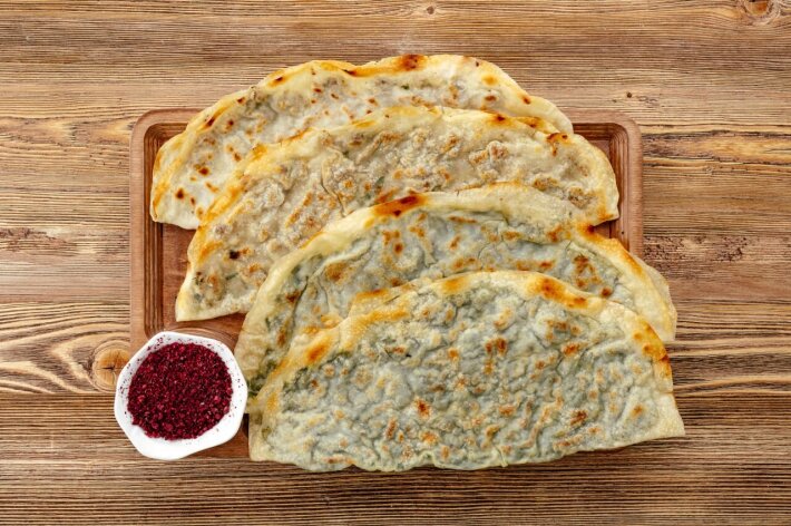 Кутаб с сыром