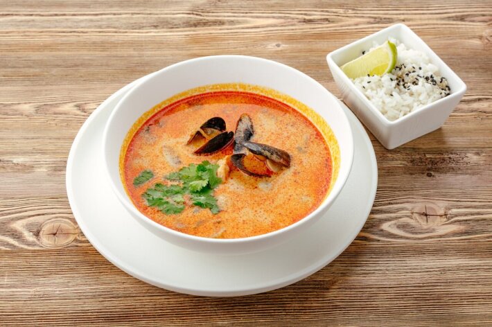 Суп «Том ям» с морепродуктами