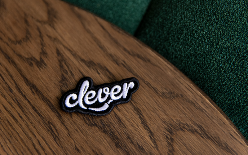 Нашивка «Clever» чёрная