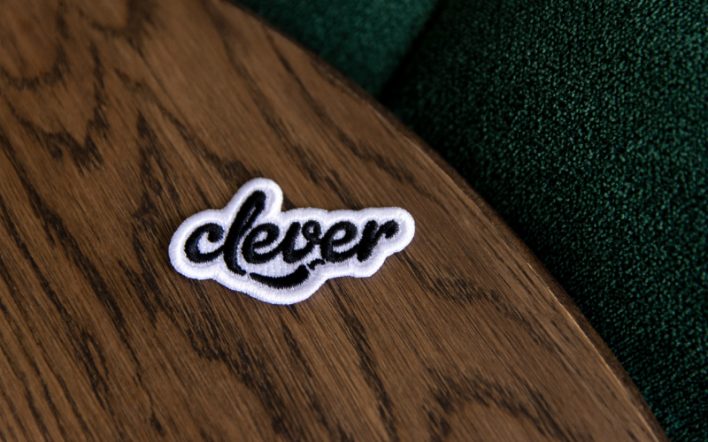 Нашивка «Clever» белая
