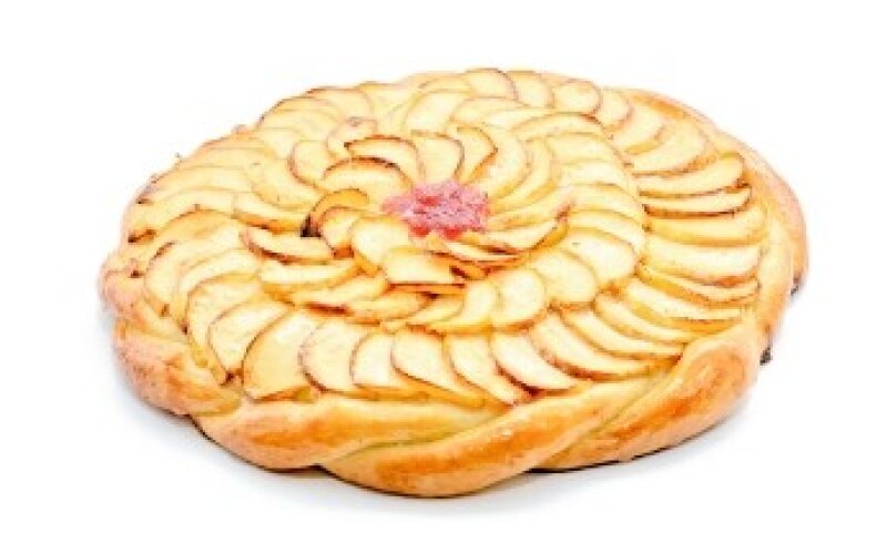 Пирог яблочный с корицей