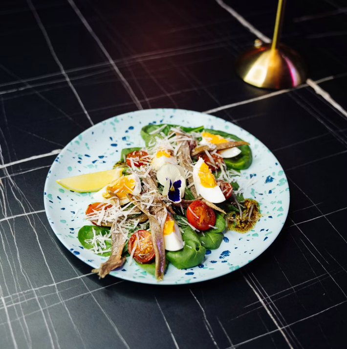 Салат «Нисуаз» с анчоусом