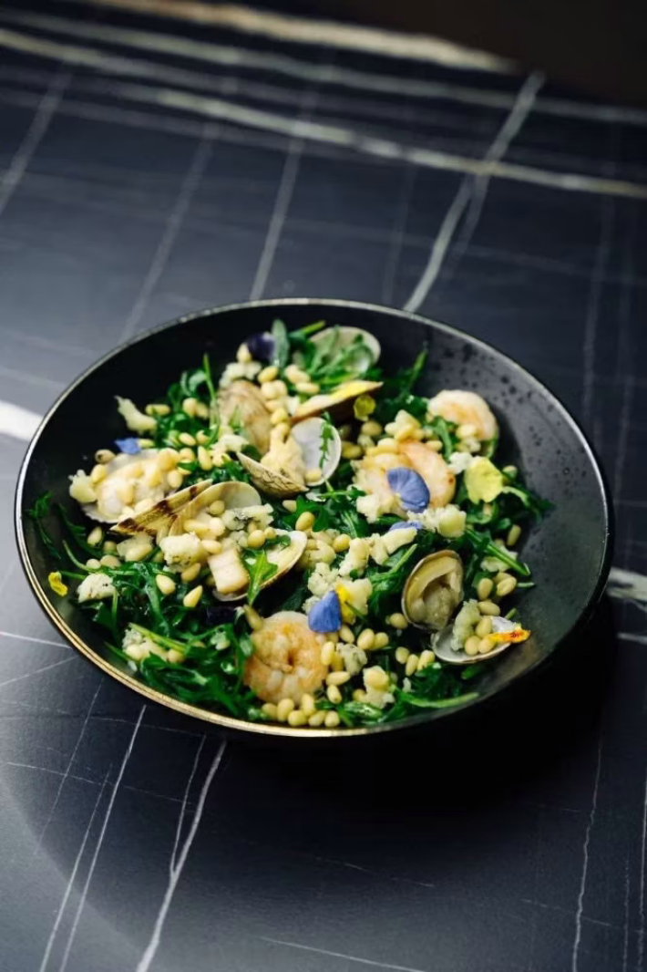 Салат с креветкой и моллюском «по Бретаньски»