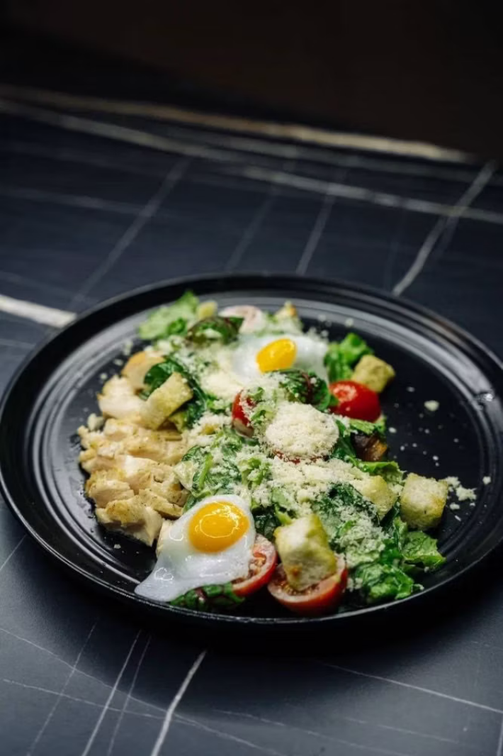 Салат «Цезарь» с цыплёнком