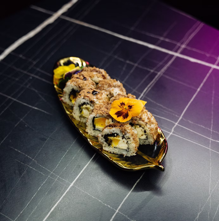 Ролл «Камисо Нуар» с шоколадным муссом