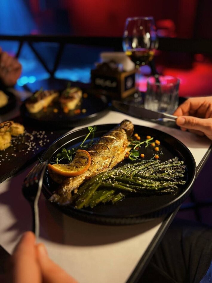 Форель «Радужная» запечённая с апельсином