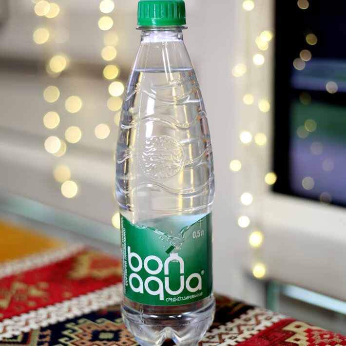 Вода BonAqua среднегазированная