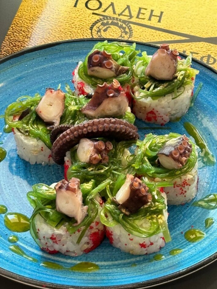 Ролл осьминог