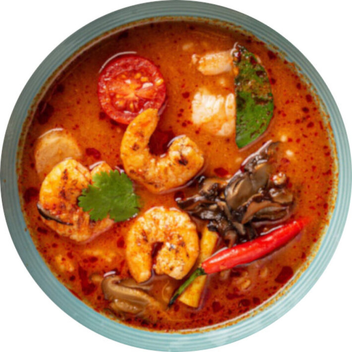 Королевский том-ям с креветками и рисом