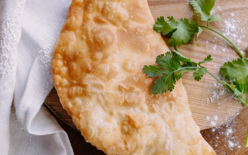 Чебурек с сыром и зеленью