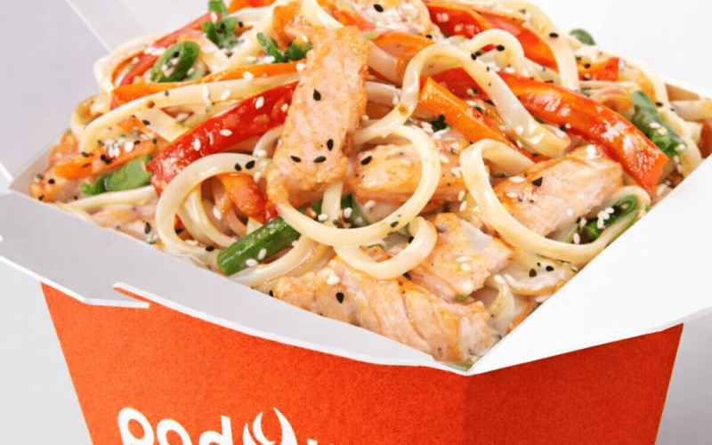 Лосось в сливочном соусе с лапшой удон