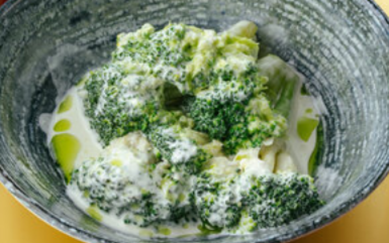Брокколи в сливочном соусе