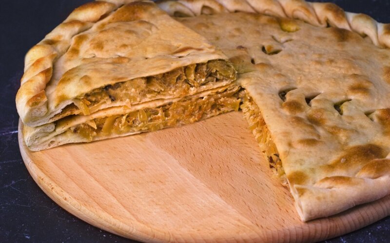 Пирог с капустой и грибами