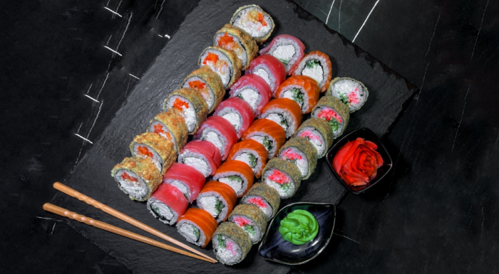 Black roll